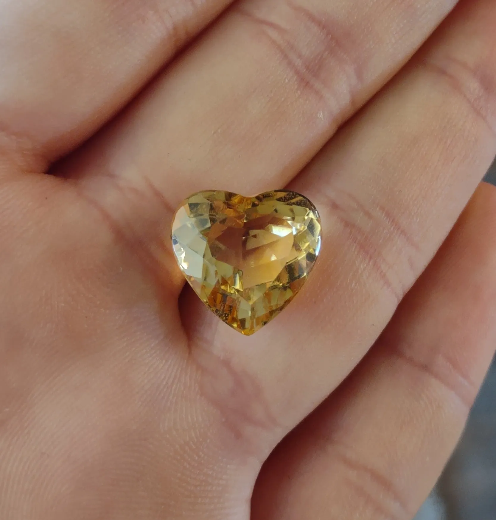 11 ct BEAUTIFUL GOLDEN CITRINE WITH CERTIFICATION FROM OLD COLLECTION