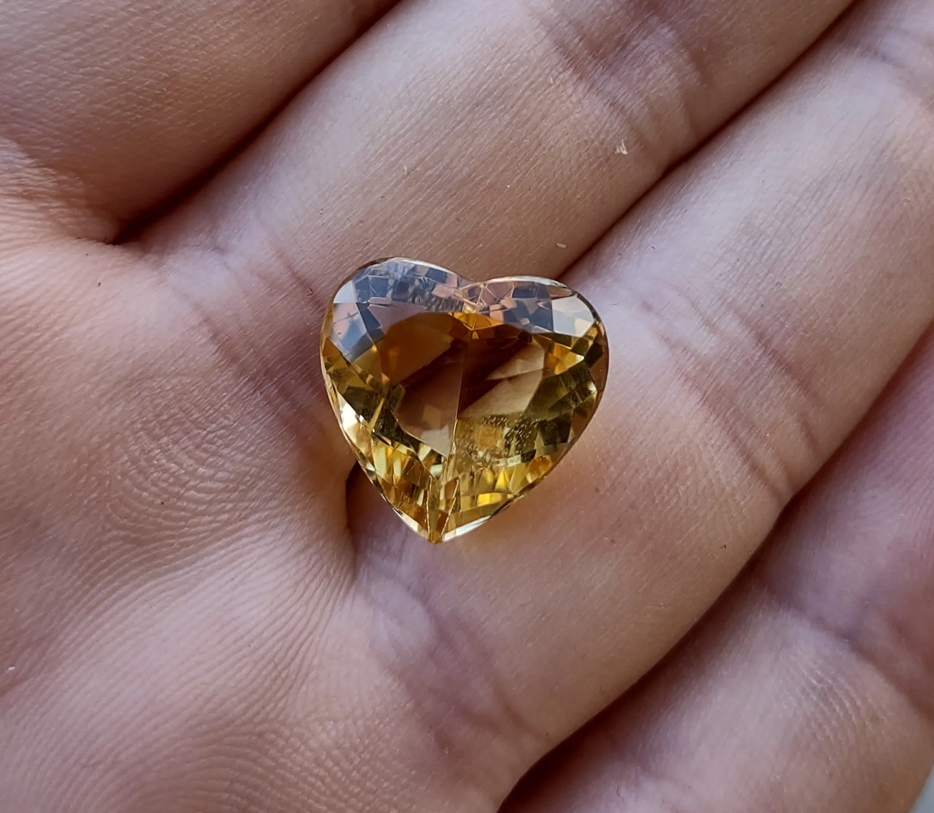 11 ct BEAUTIFUL GOLDEN CITRINE WITH CERTIFICATION FROM OLD COLLECTION