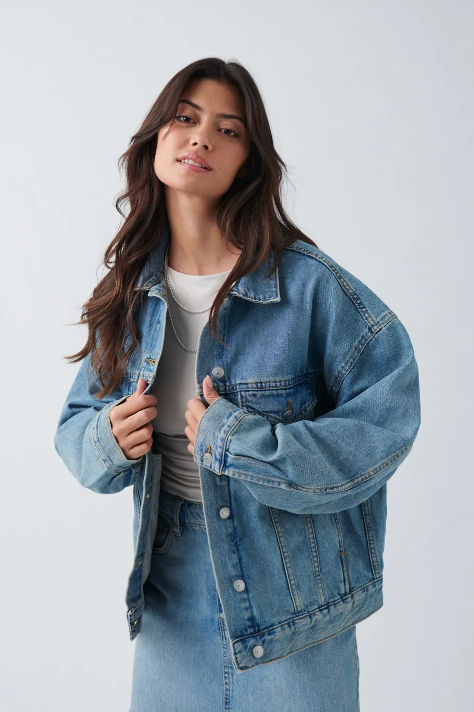 Loose denim jacket