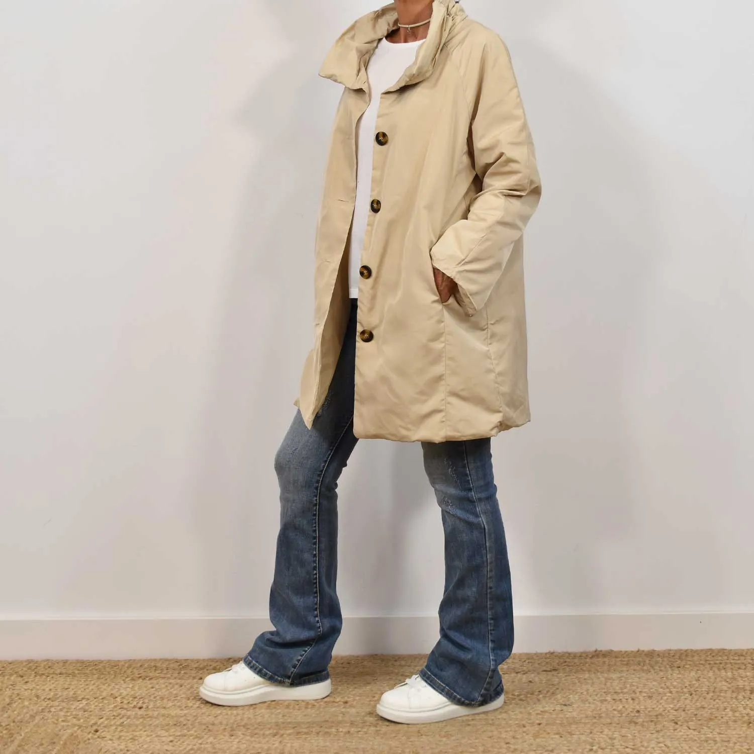 Parka outdoor botones beige