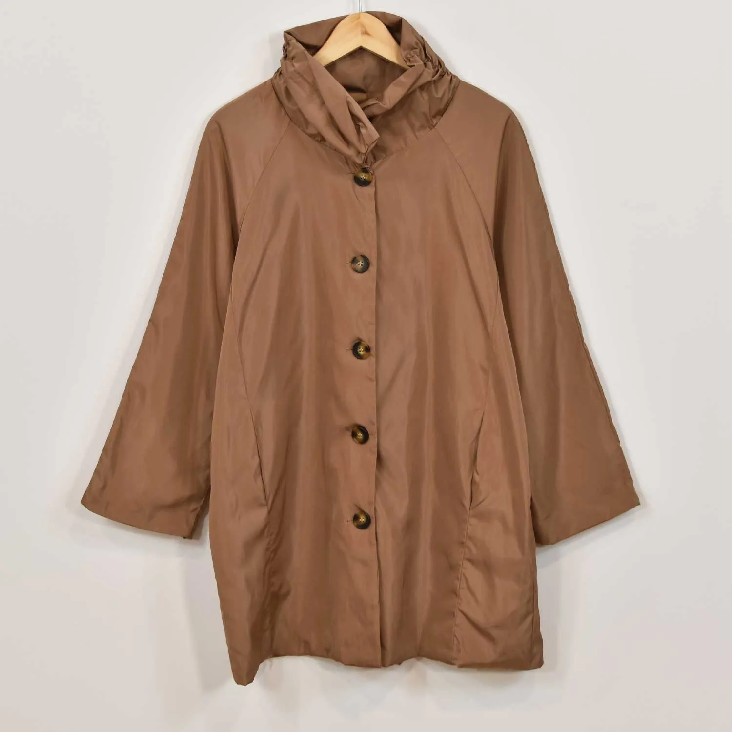 Parka outdoor botones camel