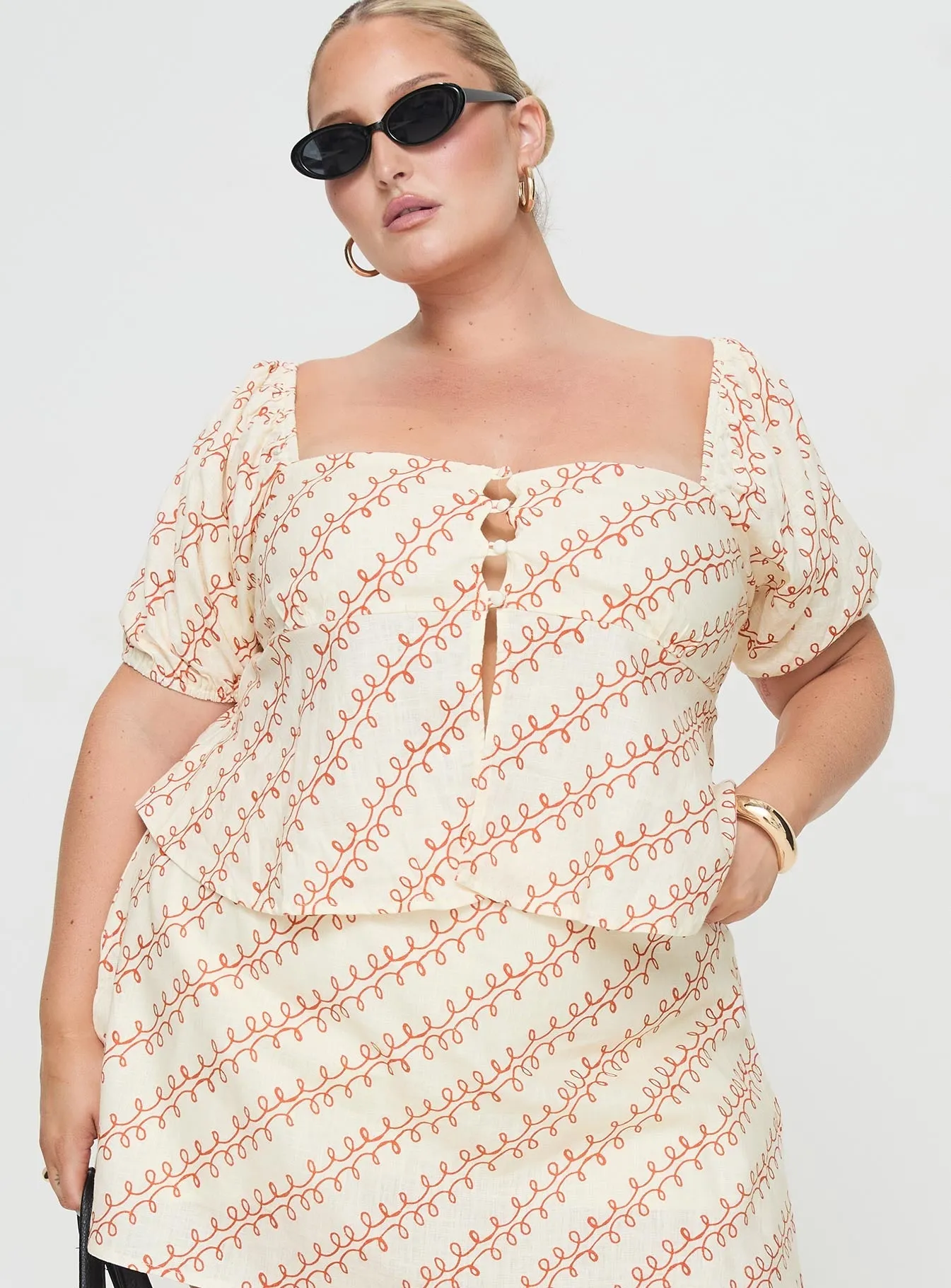 Passionfruit Linen Blend Top Multi Curve