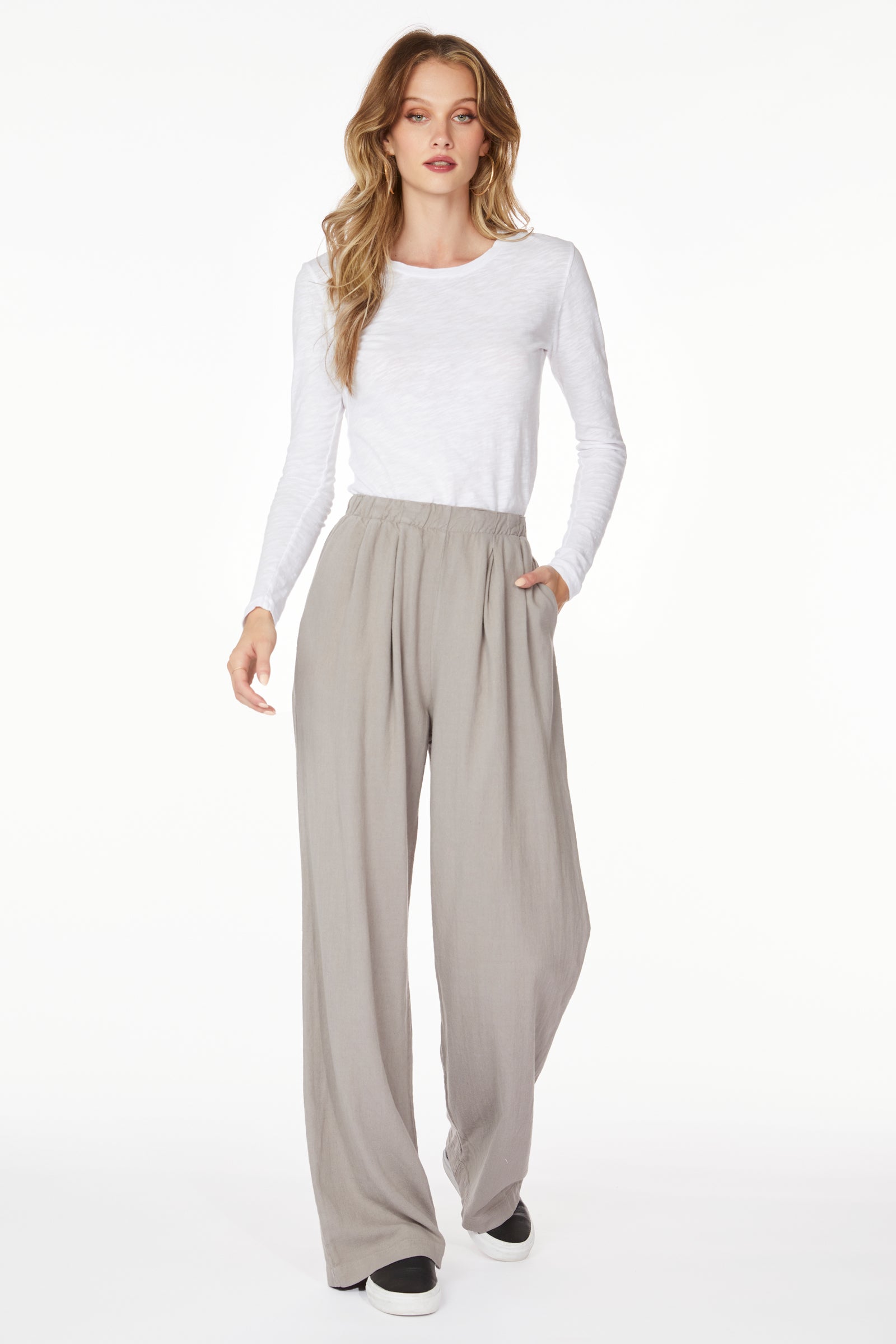 WIDE LEG PLEATED PANT